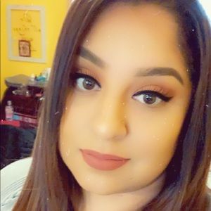 Meet your Posher, Stefani